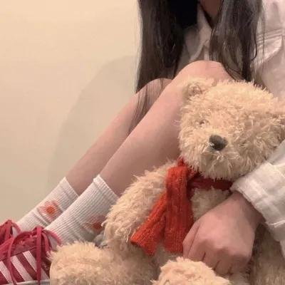 百万粉美妆博主“素颜”翻车，直播滤镜失效现场尴尬